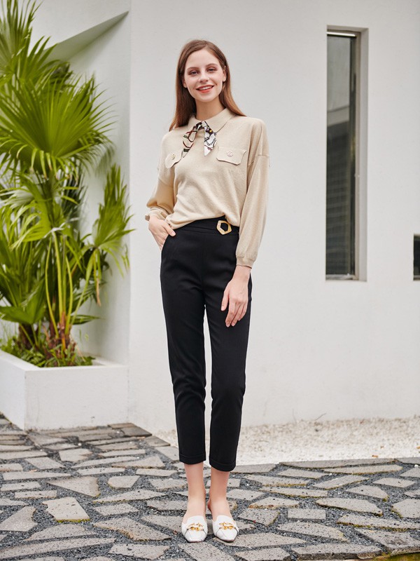 雁腾逸2020秋冬季米色纯色针织衫