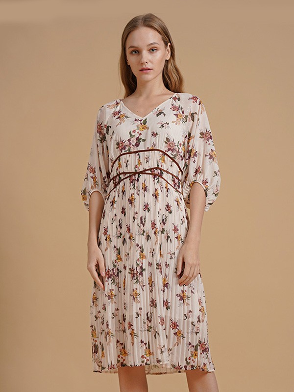 伊树女装2020夏季米色宽松连衣裙