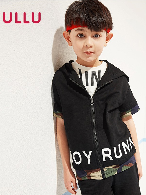 UU2020春夏季黑色字母外套