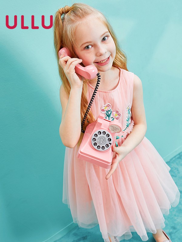 UU2020春夏季粉色无袖连衣裙