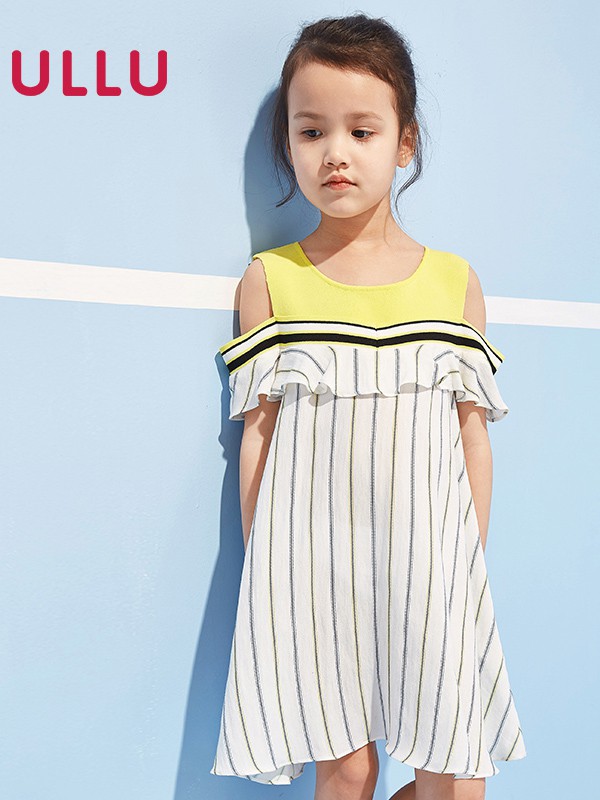 UU2020冬季拼色条纹连衣裙