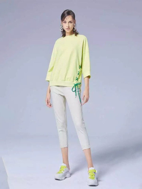 布卡慕尚2020春季抹茶绿系带卫衣