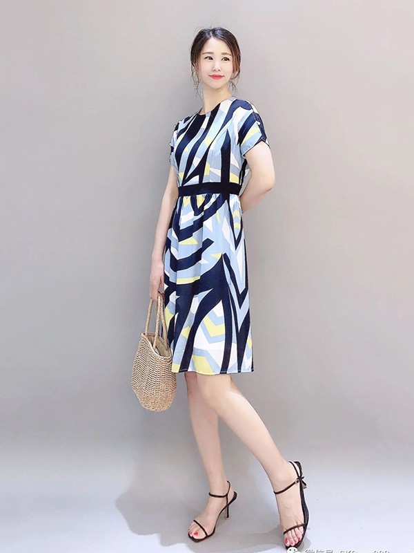 石库门2020夏季拼色收腰连衣裙