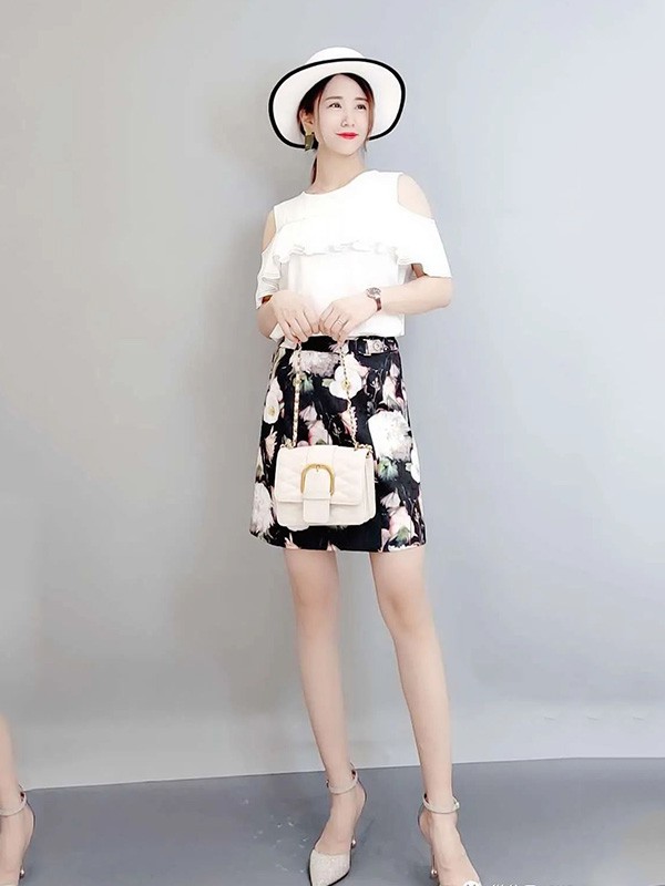 石库门2020夏季白色荷叶边上衣