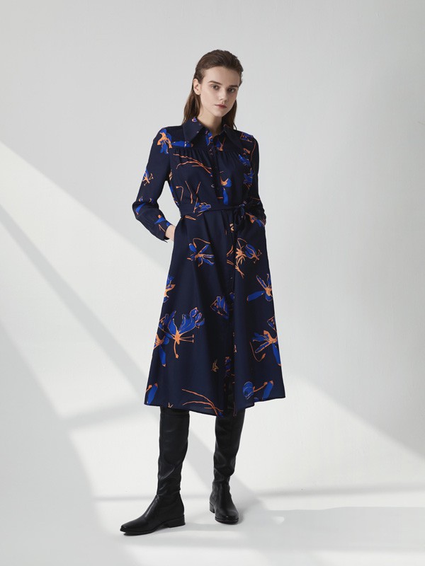 路卡西2020春夏季藏蓝色印花衬衫裙