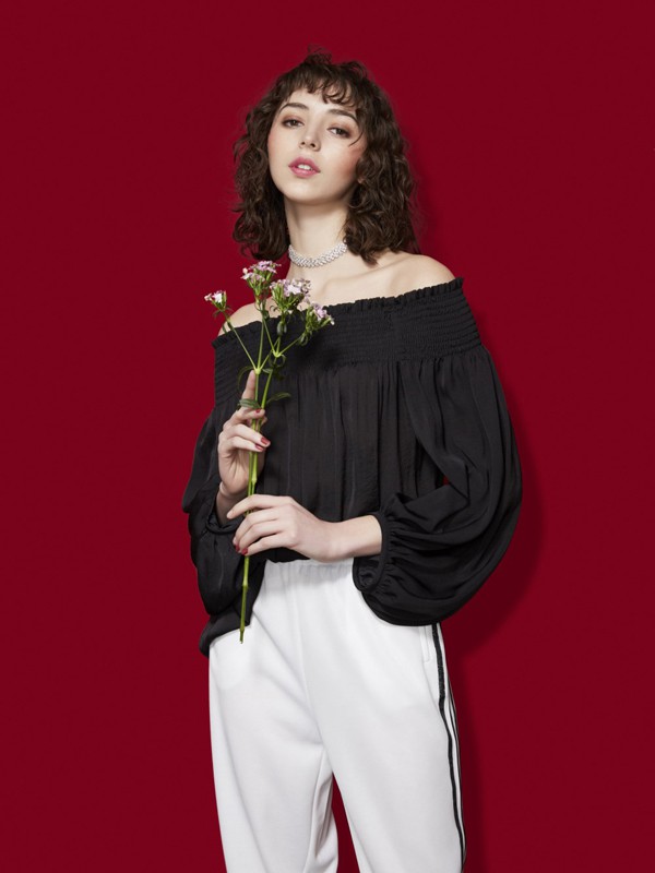 领姿2020春夏季黑色一字肩上衣