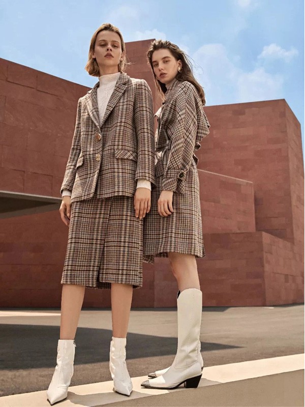 雀啡2020秋冬季米色格子套装