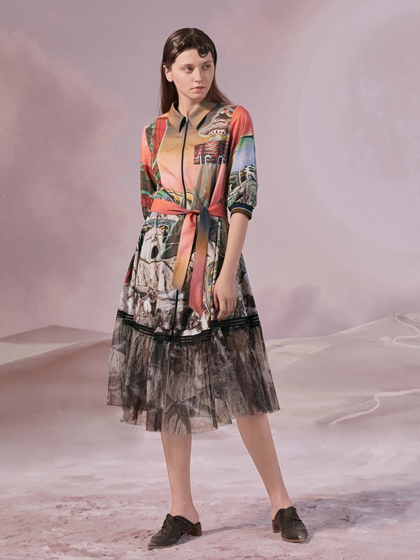 谜底女装2020秋冬季拼色印花连衣裙