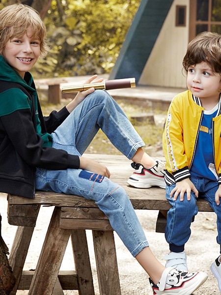 铅笔俱乐部 2020秋季拼色拼接外套