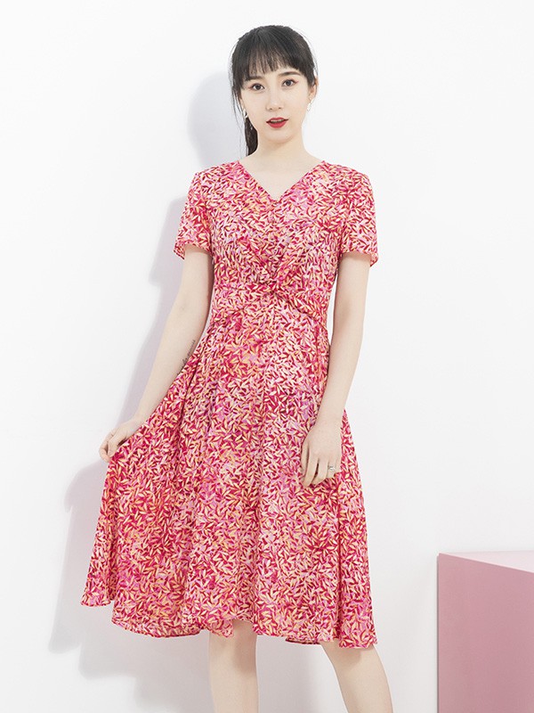 莱茨女装2020夏季红色收腰连衣裙