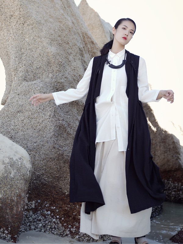 底色2020秋季黑色长款马夹