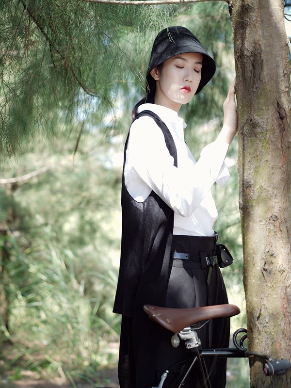 底色2019秋季黑色纯色马夹