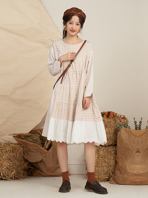 薇可蔻2020秋季米色格子连衣裙