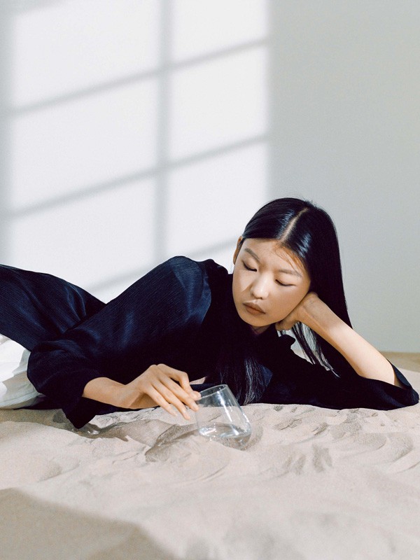 播2020春夏季黑色纯色外套