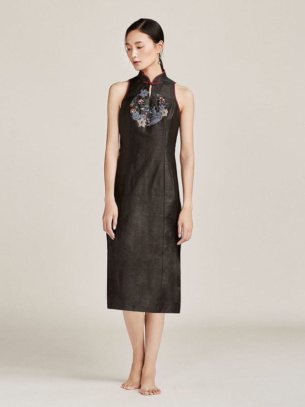 天意精品2020春夏季黑色刺绣旗袍