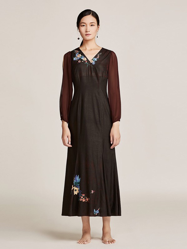 天意精品2020春夏季黑色刺绣连衣裙