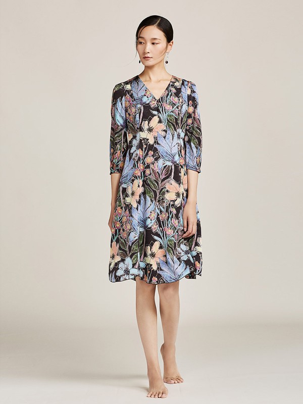 天意精品2020春夏季黑色印花连衣裙