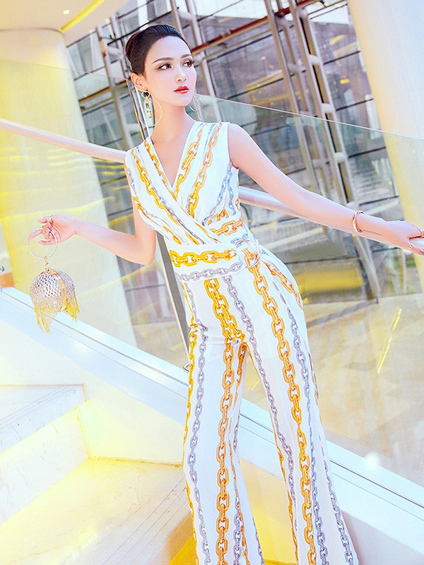 型色缤纷2020夏季白色撞色连体衣