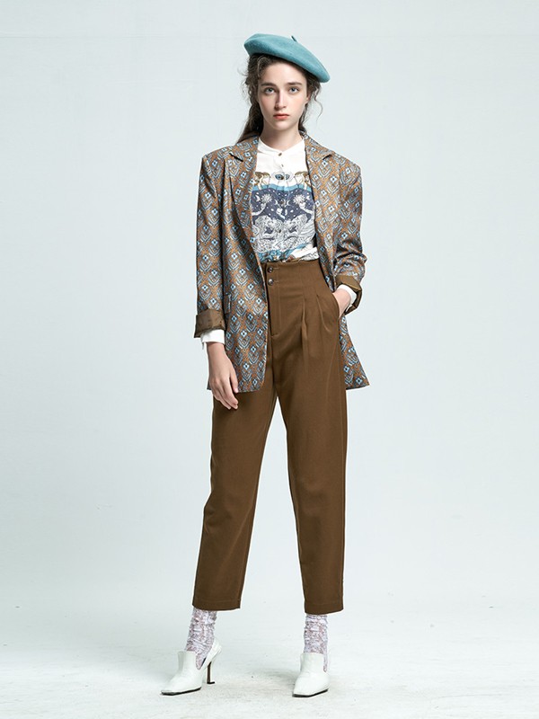 抹上2020秋季卡其色印花外套