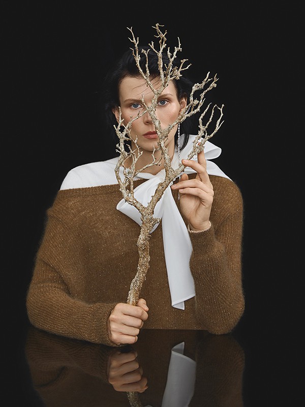 锡瑅2020秋季卡其色纯色毛衣