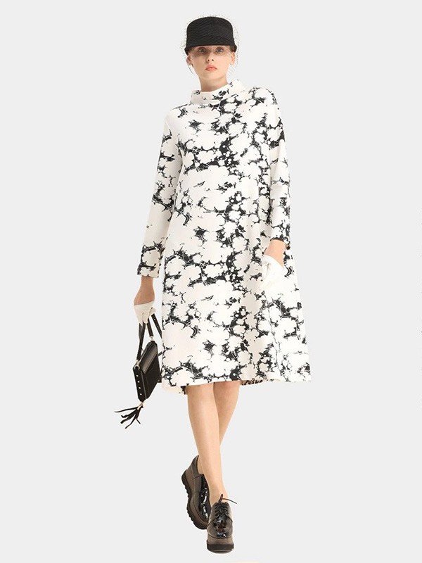 希色2020秋季白色印花连衣裙