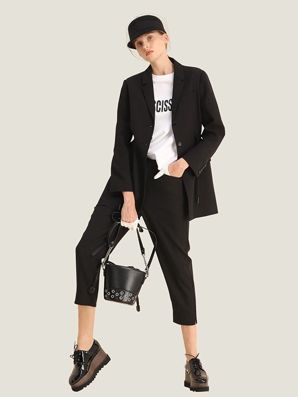 希色2020秋季黑色纯色外套