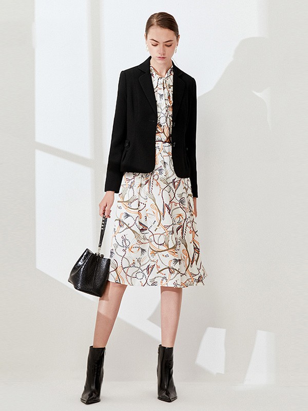 黛薇璐媤2020秋季黑色纯色外套