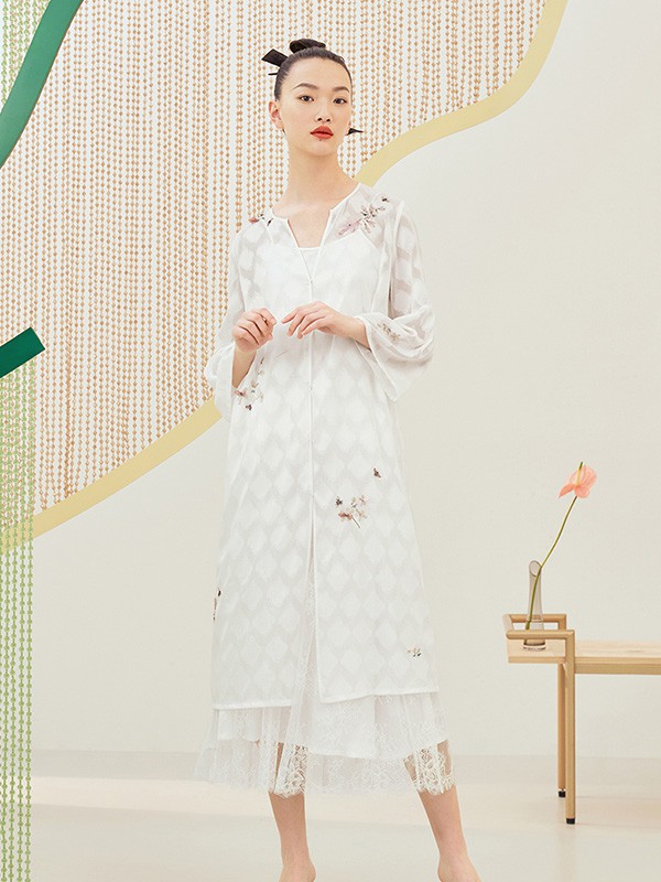 花木深2020秋季白色纯色吊带裙