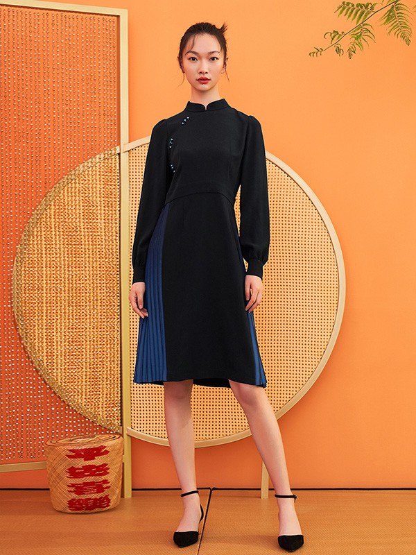 花木深2020秋季黑色拼接连衣裙