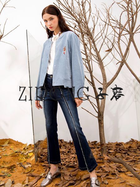 子容2020秋冬季蓝色刺绣外套