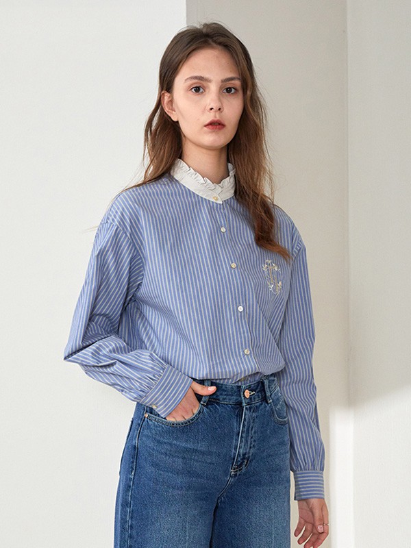星期四女装2020秋季蓝色条纹衬衫