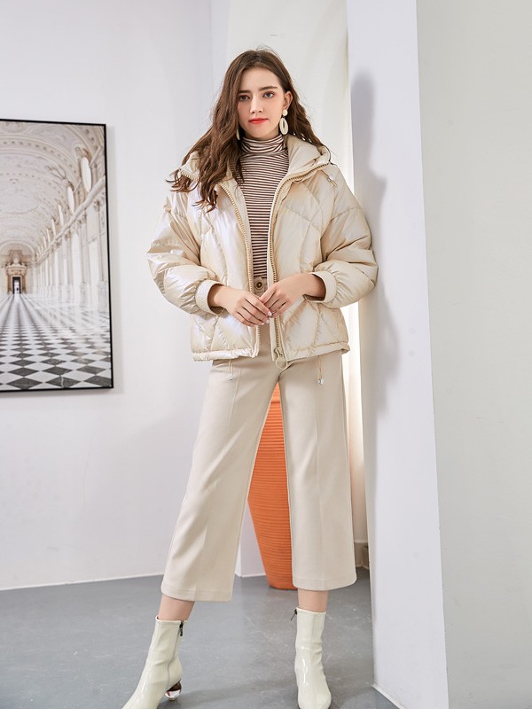 艾丽哲2020秋冬季米色纯色羽绒服