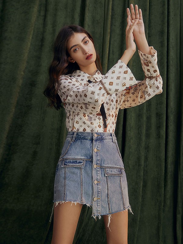 西蔻女装2020秋季米色印花衬衫