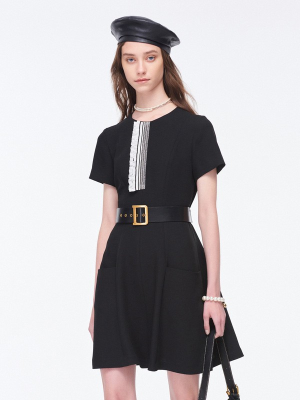 芭蒂娜2020夏季黑色收腰连衣裙