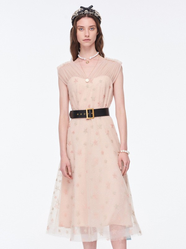 芭蒂娜2020夏季米色印花连衣裙