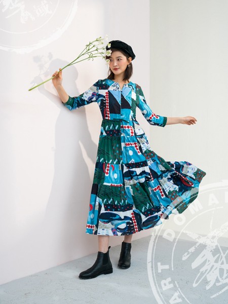 艺域2020秋冬季拼色印花连衣裙