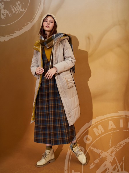 艺域2020秋冬季卡其色纯色羽绒服