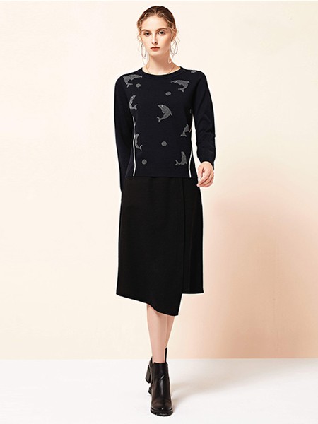 雅意娜菲女装2020秋冬季黑色印花毛衣