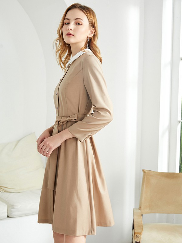 爱特爱女装2020秋季杏色收腰连衣裙