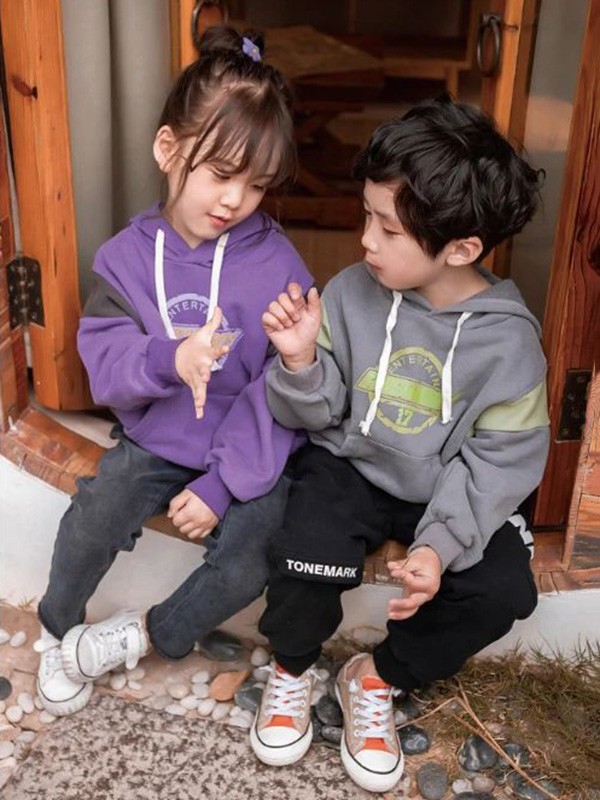 糖麦卡童装2020秋季紫色印花卫衣