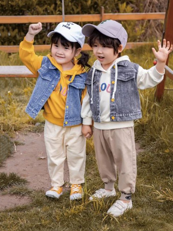 糖麦卡童装2020秋季白色印花卫衣