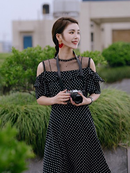 俪妍2020春夏季黑色波点连衣裙