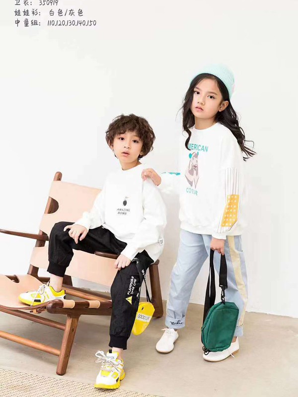 宾果童话2020秋冬季白色印花卫衣