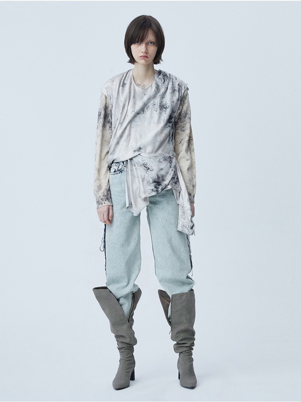 江南布衣2020秋冬季米色印花T恤