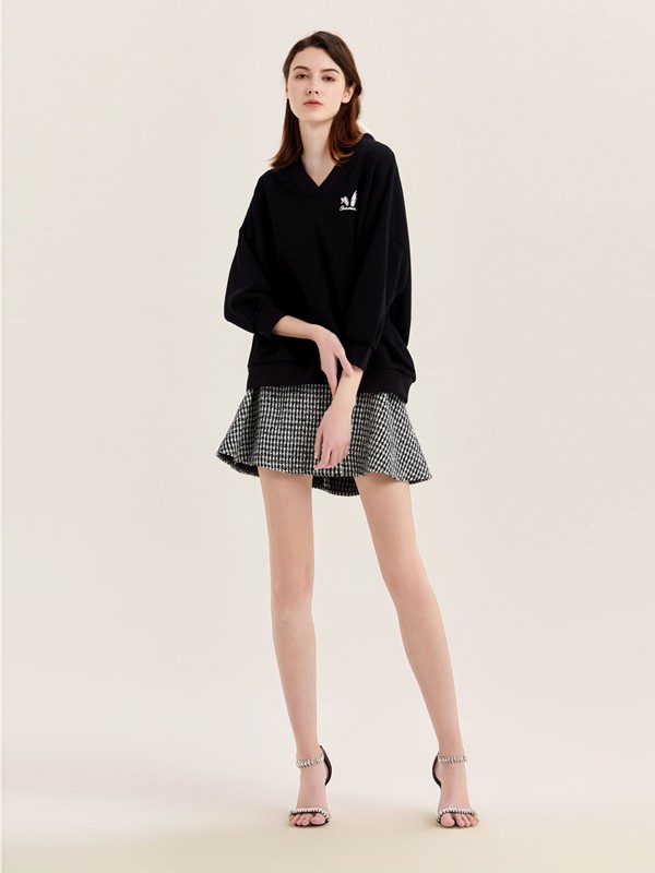 FivePlus女装2020秋冬季黑色印花卫衣