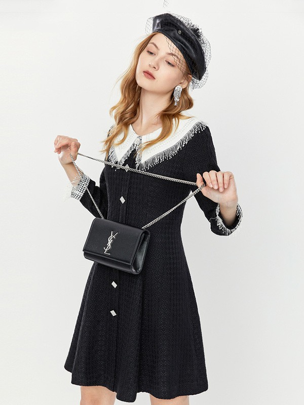 音儿2020秋冬季黑色翻领连衣裙