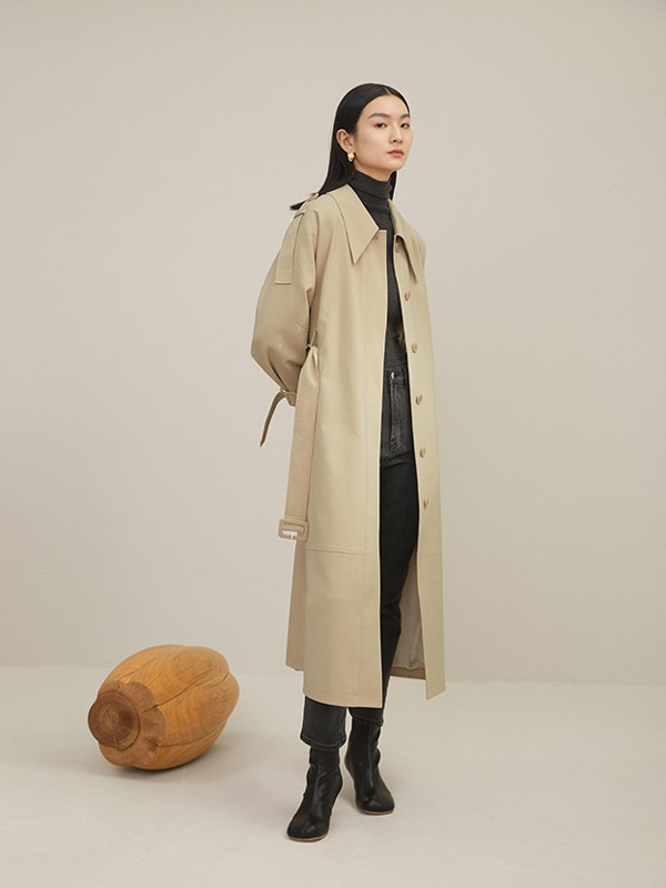 致知2020秋冬季卡其色长款风衣