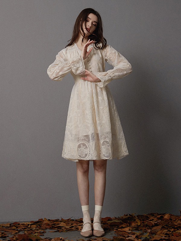 卡芮茜女装2020秋冬季米色纯色连衣裙