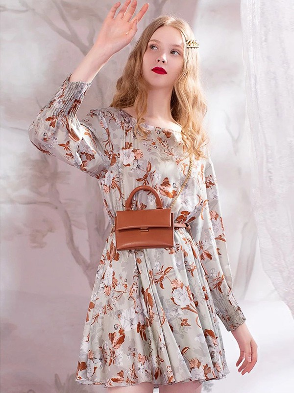 欧点2020秋冬季绿色印花连衣裙