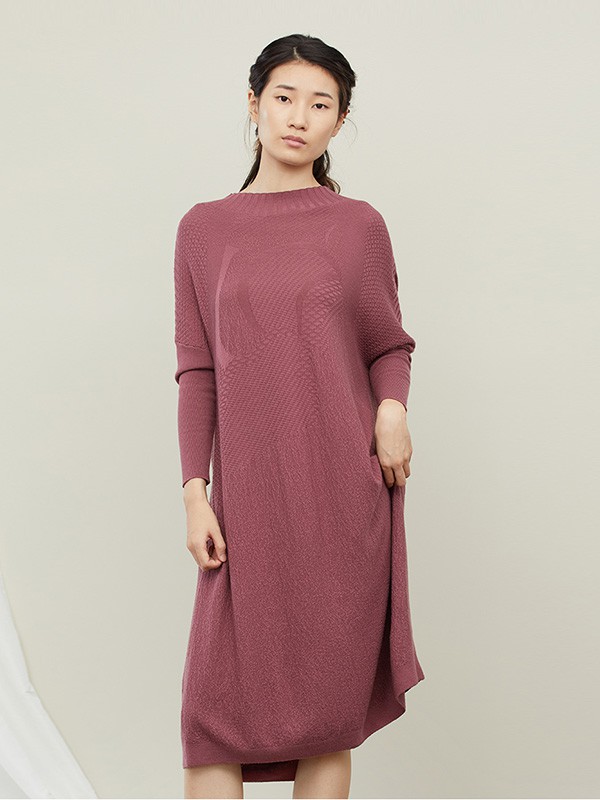 读我2020秋冬季肤色长款针织衫